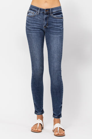 Back Road Judy Blue Mid Rise Skinny Fit Medium Wash Jeans