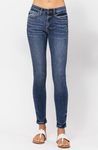 Judy Blue Mid Rise Skinny Fit Medium Wash Jeans